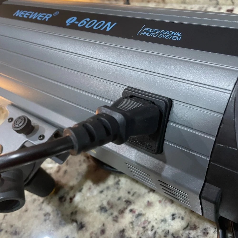 Photo Light Newer 600 Plus Tripod Stand